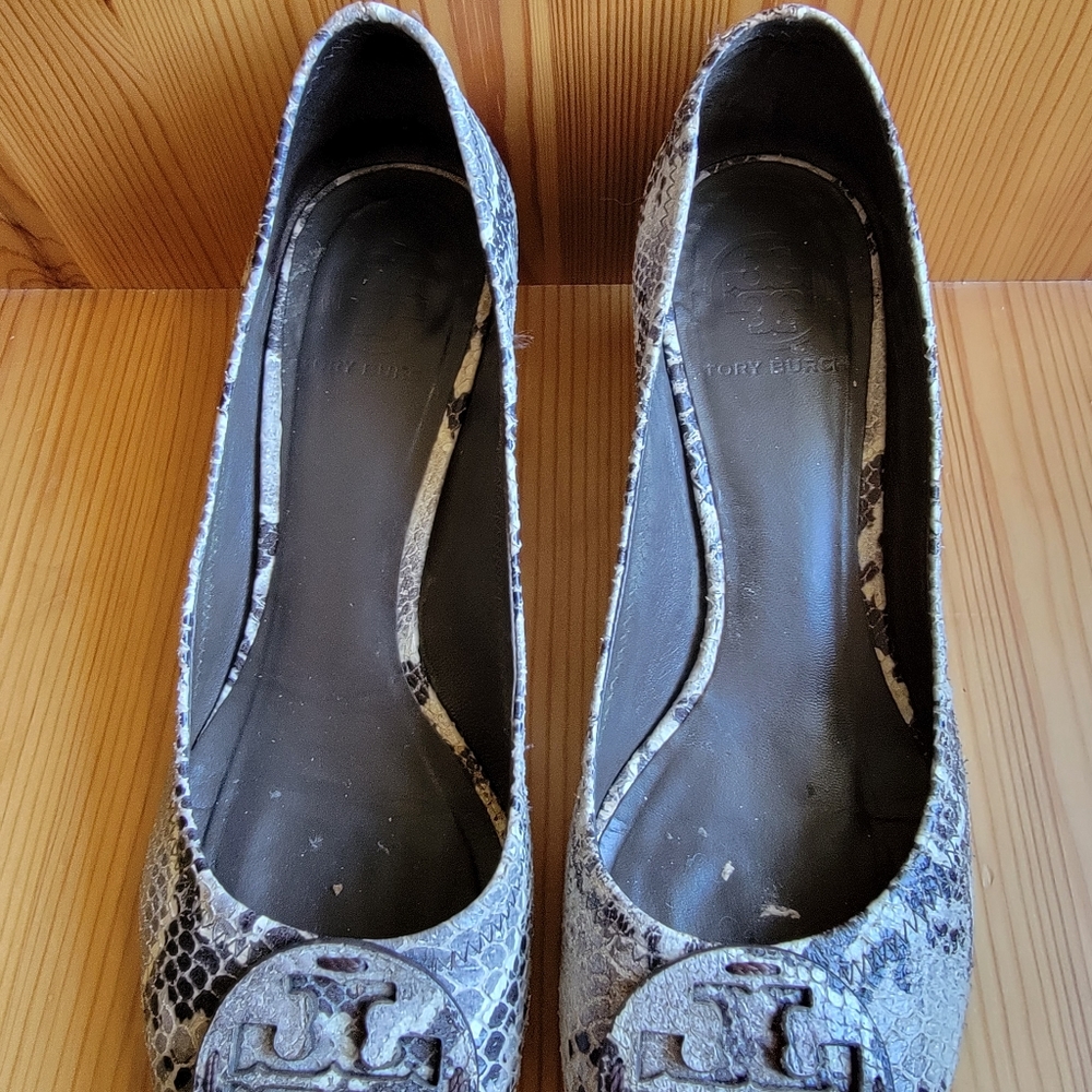 Heels - Picture 3 of 5